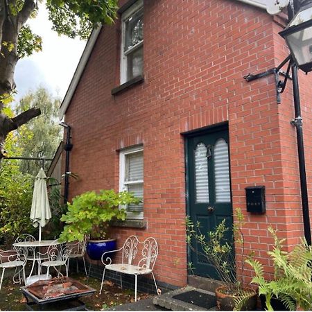 Self Contained Coach House In Leafy South Belfast The Location Is Not Accurate Apartman Kültér fotó