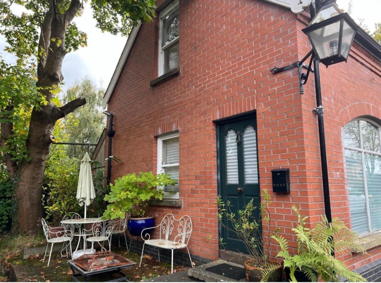 Self Contained Coach House In Leafy South Belfast The Location Is Not Accurate Apartman Kültér fotó